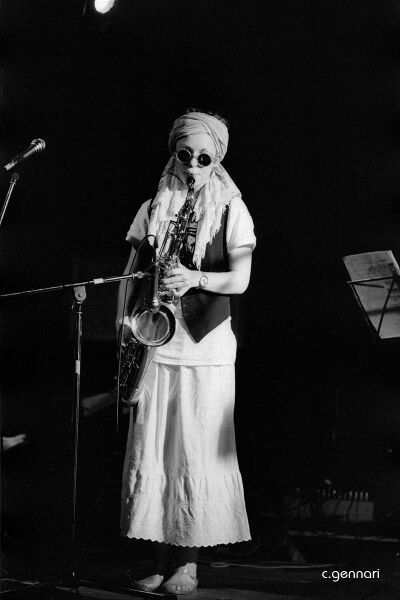 File:Shows-1981-06-12-photo2.jpg