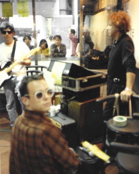 File:Shows-1994-10-02-photo.jpg
